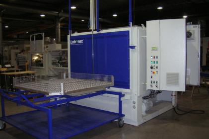 Industrial parts cleaning machines for pretreatment of small train/metro parts for paintshop